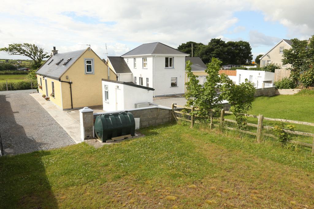 Beezies Self Catering Cottages Grange  Kültér fotó