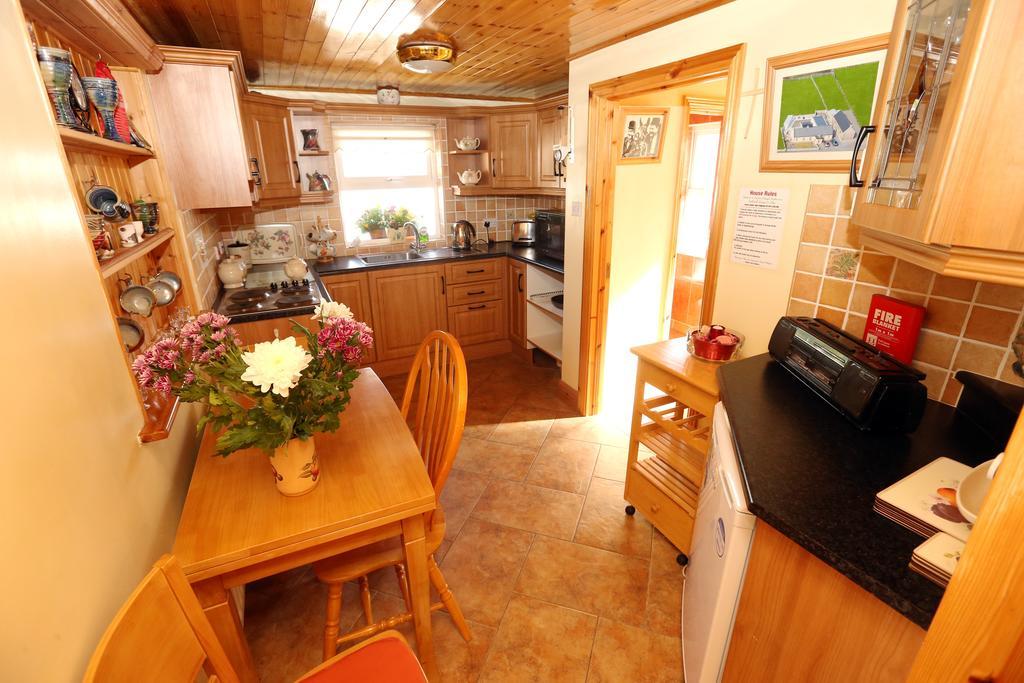 Beezies Self Catering Cottages Grange  Kültér fotó